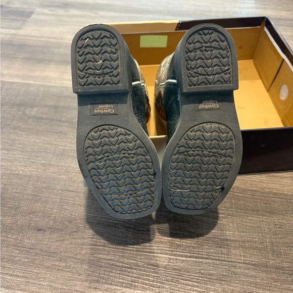 Black and Tan Leather Cowboy Boots - Picture 3 of 4